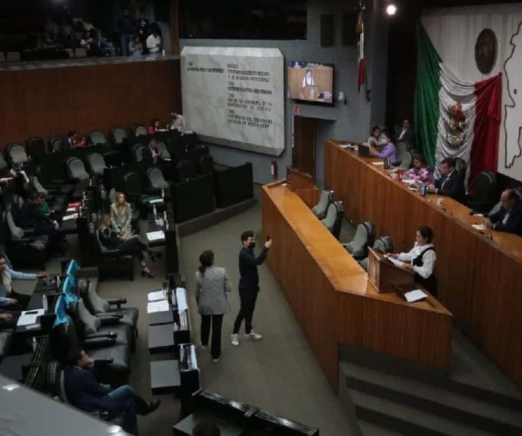 Da entrada Congreso a renuncia de Alhinna Vargas Da entrada Congreso a renuncia de Alhinna Vargas