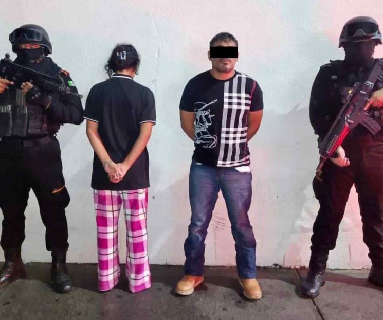 Aprehenden a dos tras persecución