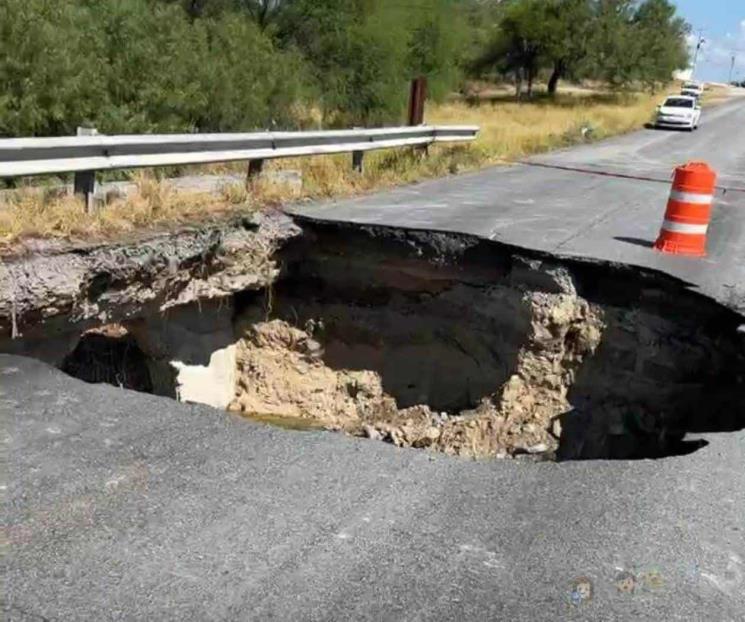 Realizan cambios a rutas intra municipales por socavón