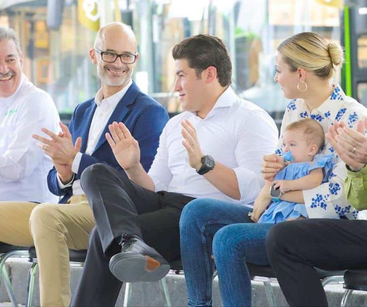 Entrega Nuevo León 250 nuevas unidades de transporte para SP