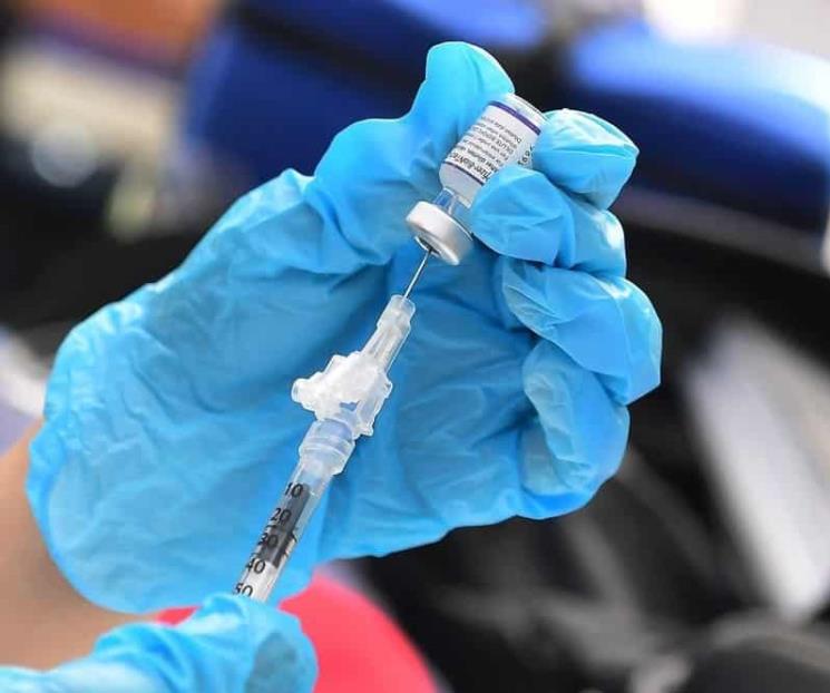 Pfizer somete ante Cofepris vacuna actualizada contra Covid