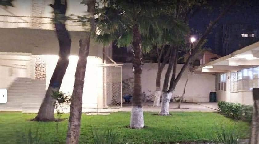 Hallan feto en sanitarios de CBTIS de Monterrey