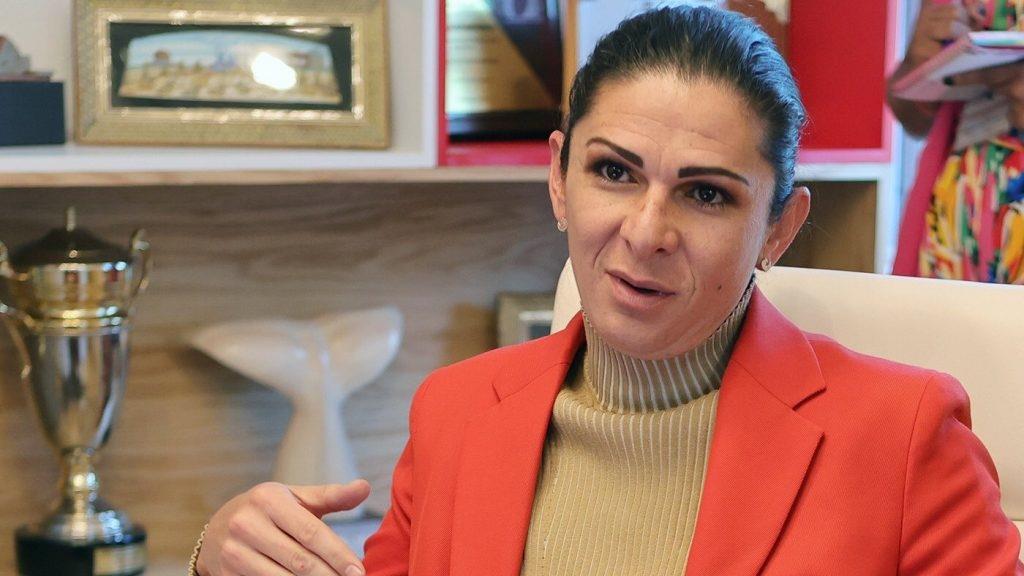 Antes les callaban la boca con dinero: Ana Guevara