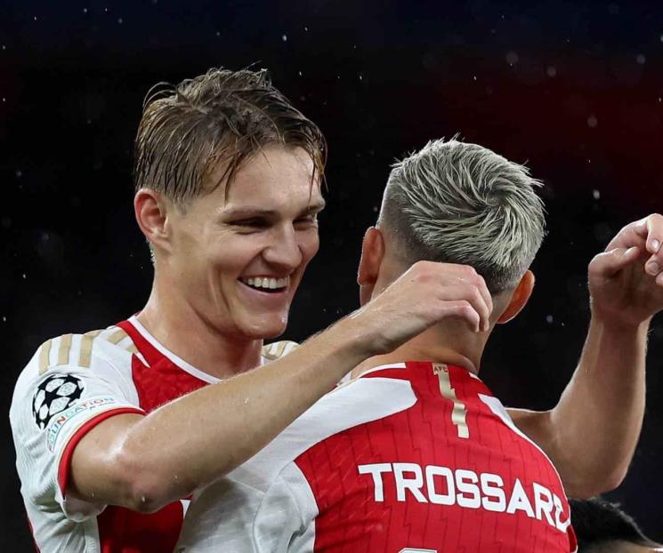 Golea Arsenal en su regreso a la Champions League