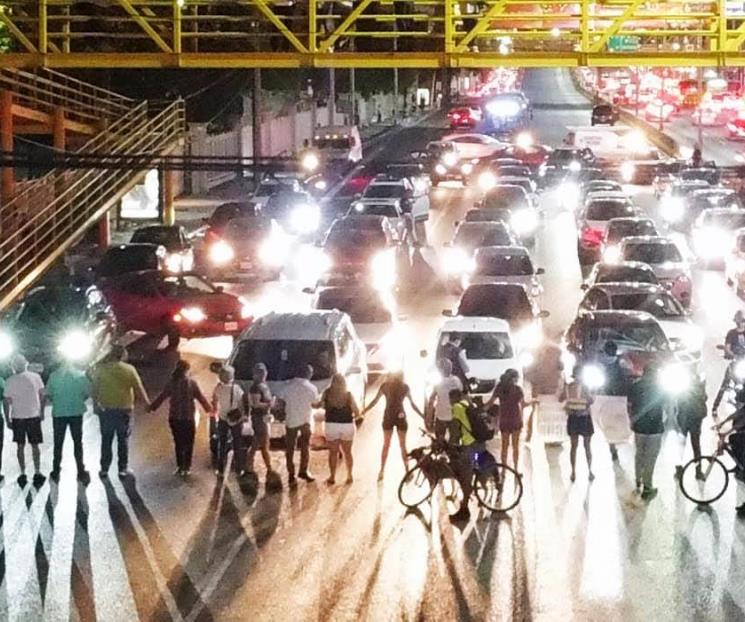 Vecinos bloquean Gonzalitos por falta de agua Vecinos bloquean Gonzalitos por falta de agua