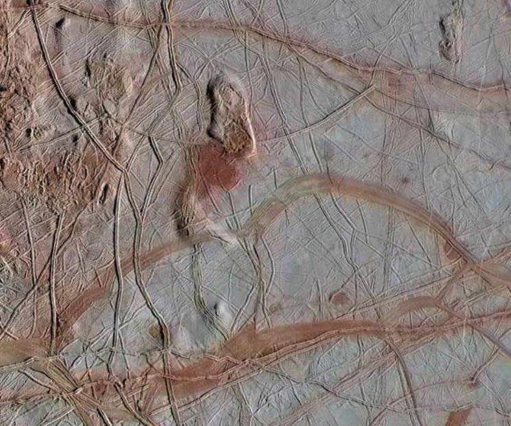 Científicos encuentran carbono en luna de Júpiter