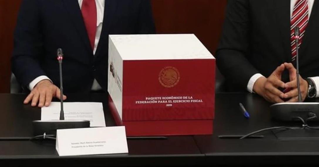 En riesgo ahorros por más deuda y menos ingresos petroleros