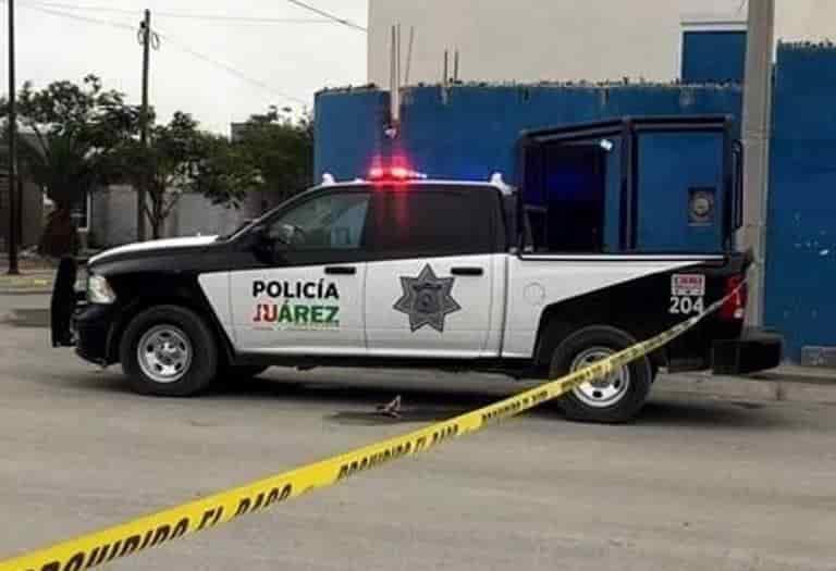 Balean a sujeto frente a su familia