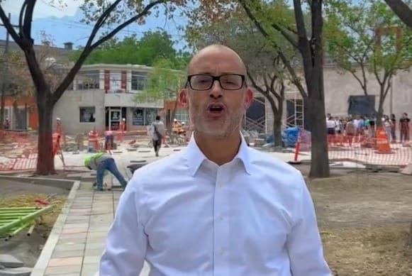 “Regañan” a alcalde de San Pedro por ‘tardanza’ en obras