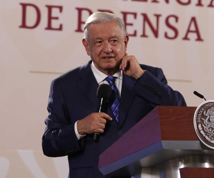 AMLO celebra baja en la inflación de 4.4%