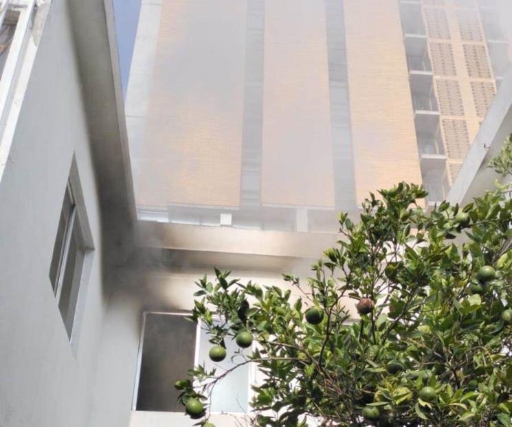 Se registra incendio en departamentos de Monterrey