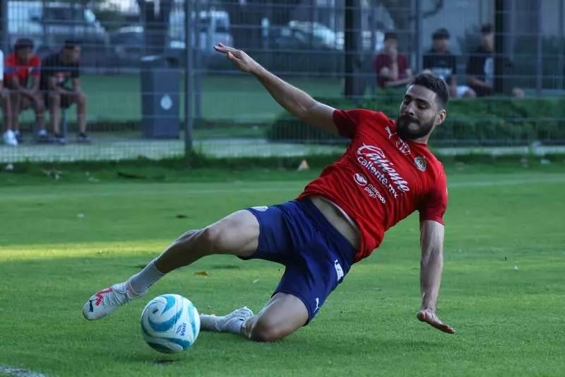 Chivas busca salir de su crisis ante Pachuca 