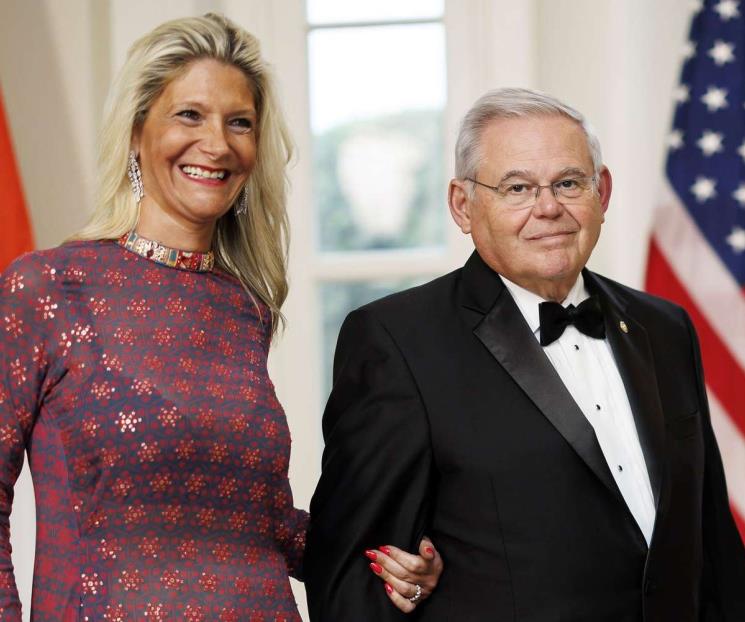 Senador acusado de corrupción se niega a renunciar