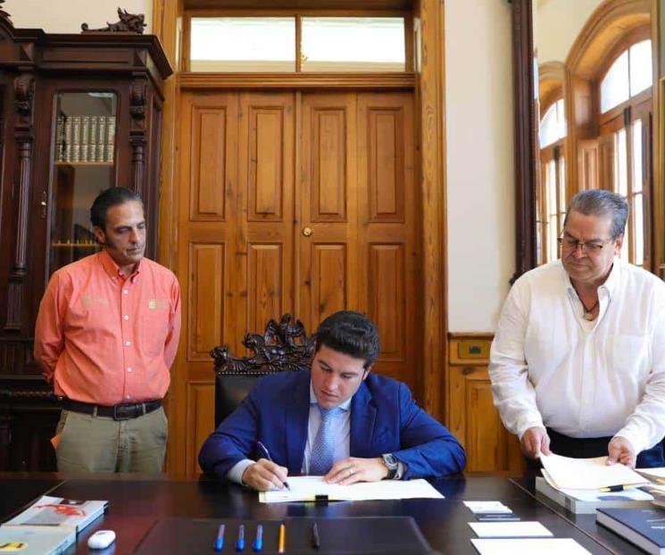 Otorgan a NL por 30 años más concesión del Puente Colombia