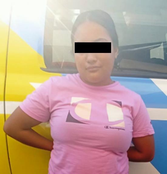 Roba ropa interior; la detienen