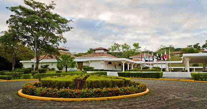 Ortega cierra y confisca escuela de negocios Ortega cierra y confisca escuela de negocios