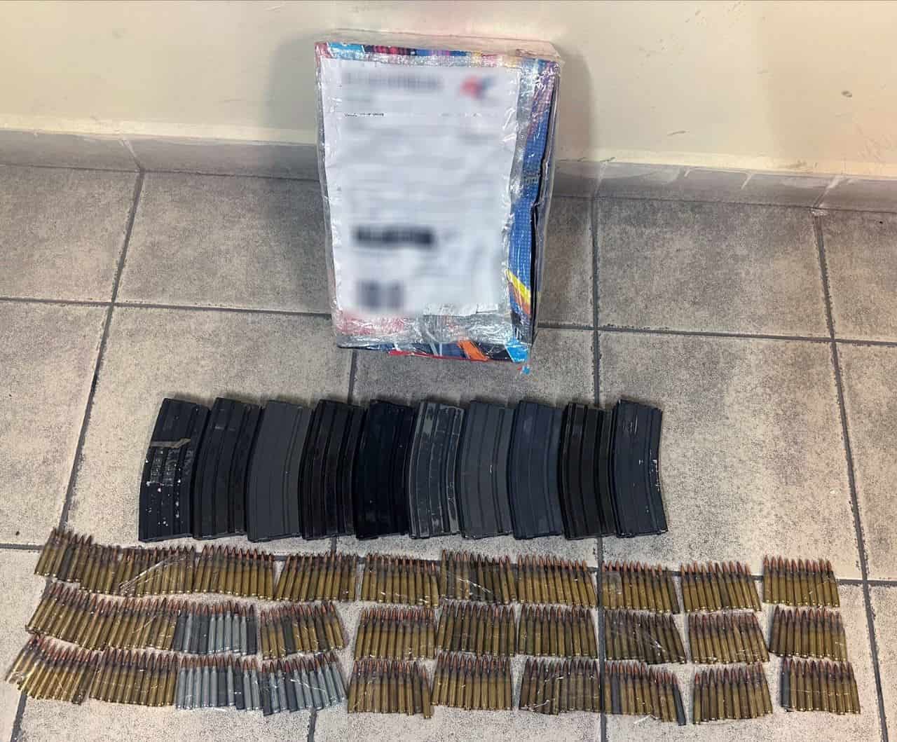 Elementos de la Guardia Nacional dieron un fuerte golpe a la Delincuencia organizada, al decomisar un cargamento de armas que serían enviados al estado de Chiapas.
