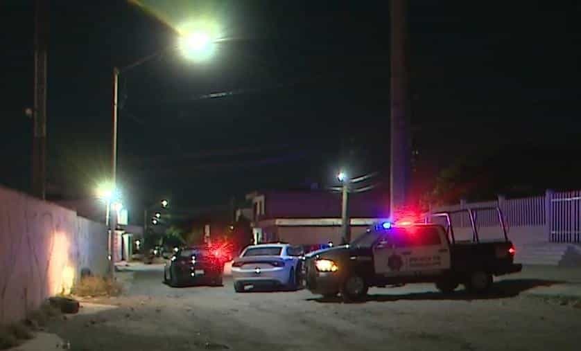 Dos de los cuatro baleados la noche del lunes en Guadalupe, en la Colonia 2 de Mayo, una mujer y su hijo, fallecieron la madrugada de ayer en un hospital donde convalecían.