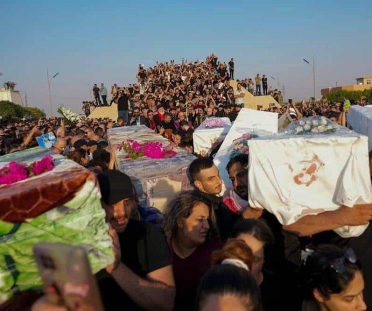 Novios, entre las víctimas de incendio en boda de Irak