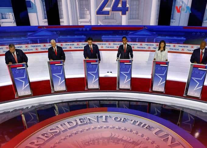 Atacan a Trump aspirantes republicanos en segundo debate Atacan a Trump aspirantes republicanos en segundo debate
