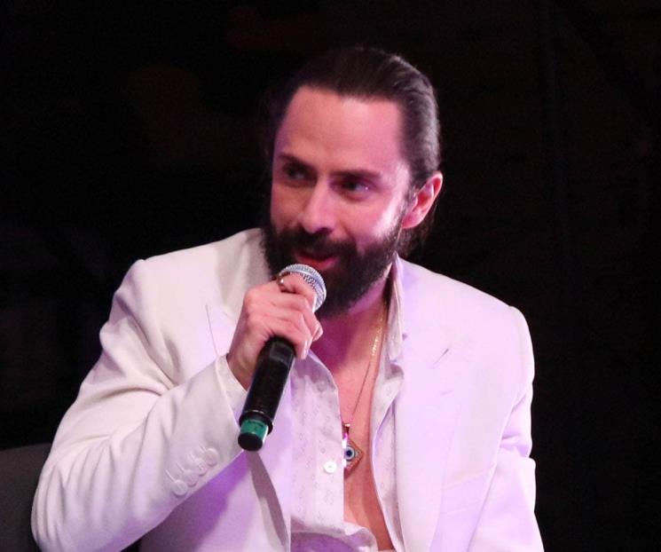 Debuta Jay de la Cueva en su carrera como solista