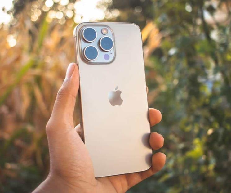 iPhone 15 Pro Max con sobrecalentamiento iPhone 15 Pro Max con sobrecalentamiento