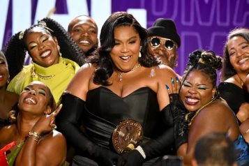 Niega Lizzo acusaciones y pide desestimar demandas de acoso