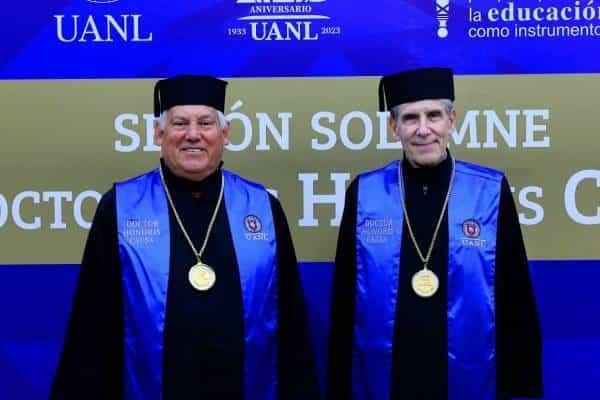 Honoris Causa para Julio Frenk y Víctor Manuel Villalobos