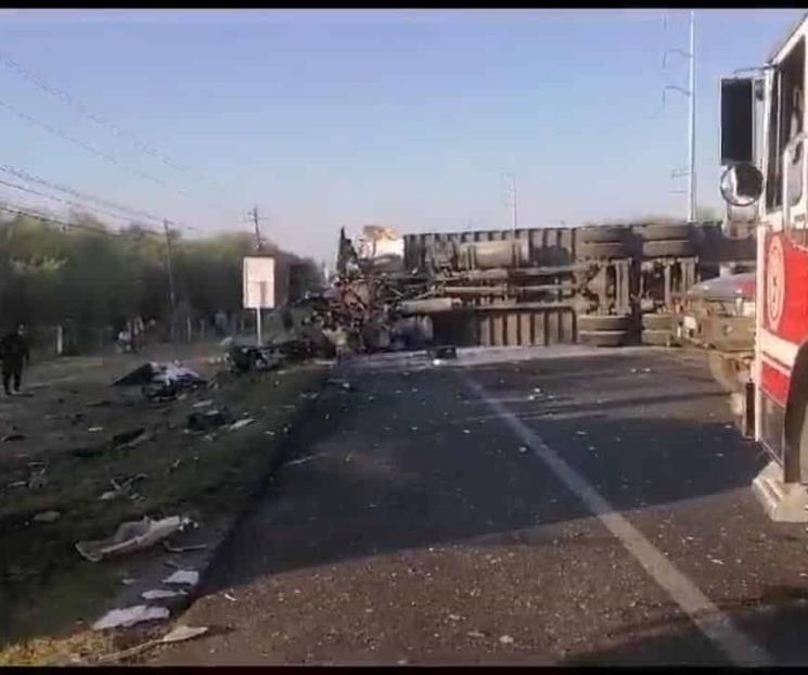 Volcadura deja más de 15 heridos en Ciénega de Flores Volcadura deja más de 15 heridos en Ciénega de Flores