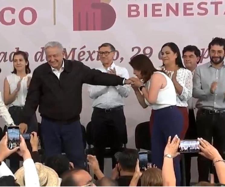 Es una costumbre natural en nuestro país: alcaldesa