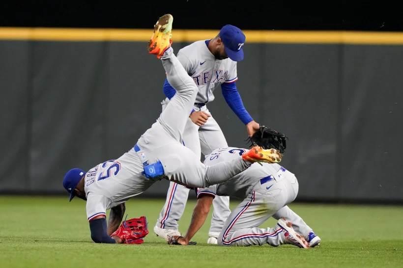 Rangers completan los playoffs