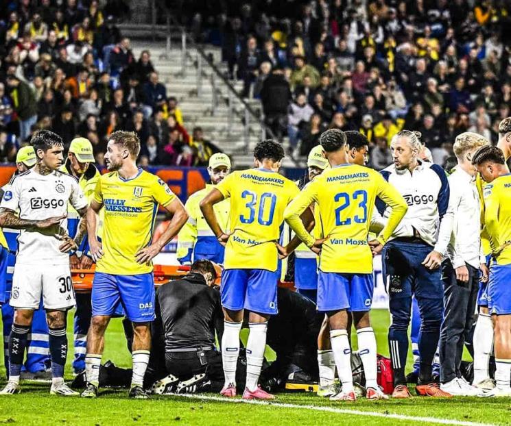 Portero sufre choque en Liga de Holanda y logran reanimarlo Portero sufre choque en Liga de Holanda y logran reanimarlo