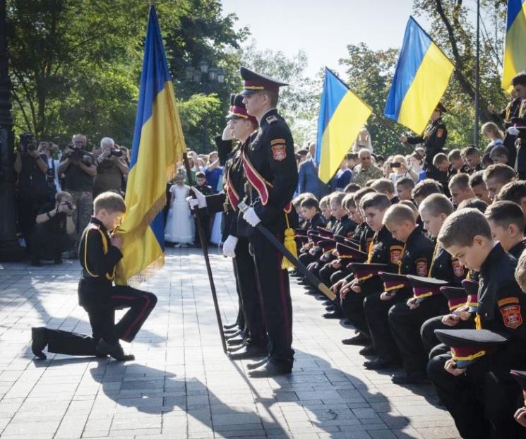 Celebra Rusia un año de anexiones
