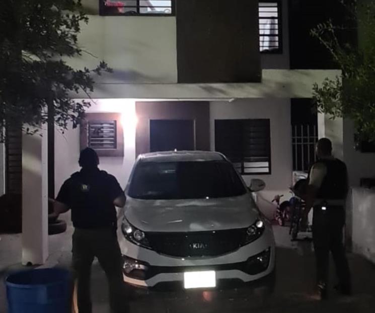 Catean casas en Apodaca, detienen a uno