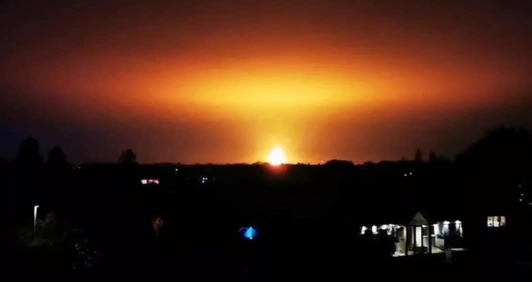 Reportan explosión masiva cerca de Oxford, Inglaterra