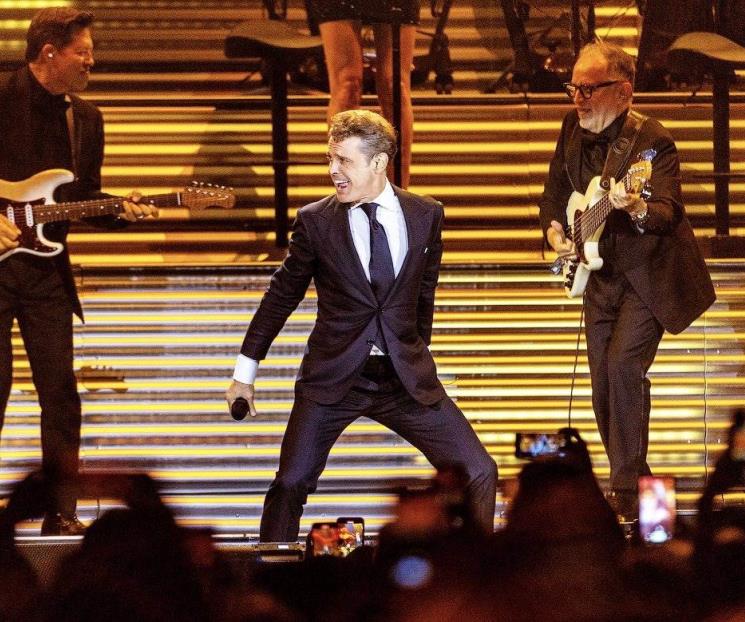 Luis Miguel pospone fecha en EU; iría a la boda de Michelle