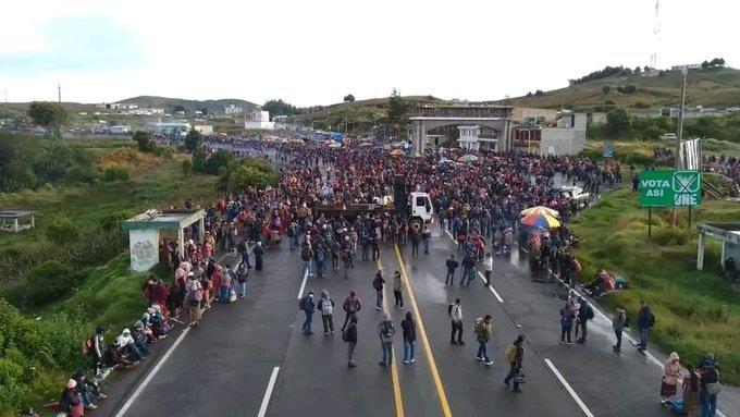 Bloquean carreteras en Guatemala