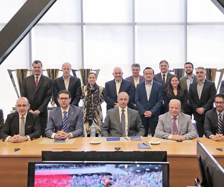 Sostiene FMF reunión para hacer mejorar el futbol mexicano