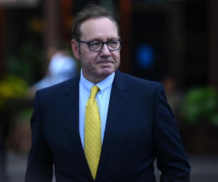 Hospitalizan de urgencia a Kevin Spacey por temor a infarto