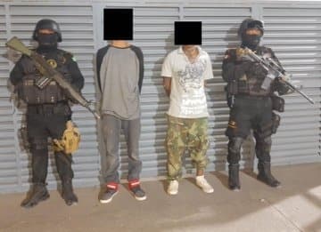 Una persona que presuntamente fungía como responsable de ‘halcones’ y dos individuos que al parecer desempeñaban esa función, fueron detenidos en Lampazos de Naranjo, al norte de Nuevo León.