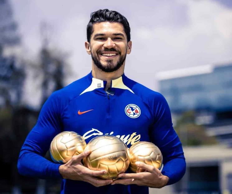 Entrega Liga MX a Henry Martín sus tres Balones de Oro Entrega Liga MX a Henry Martín sus tres Balones de Oro