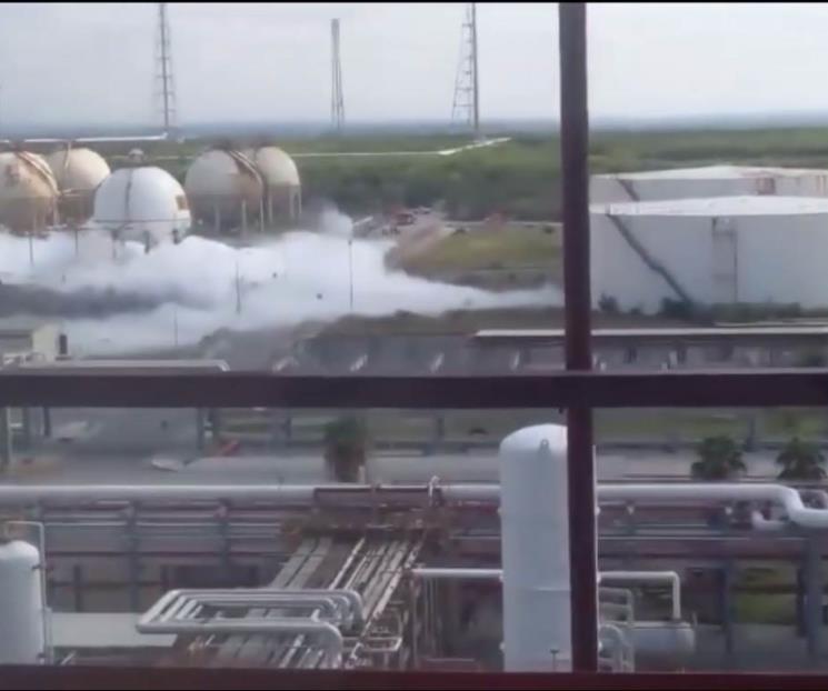 Moviliza fuga de gas en Refinería de Cadereyta