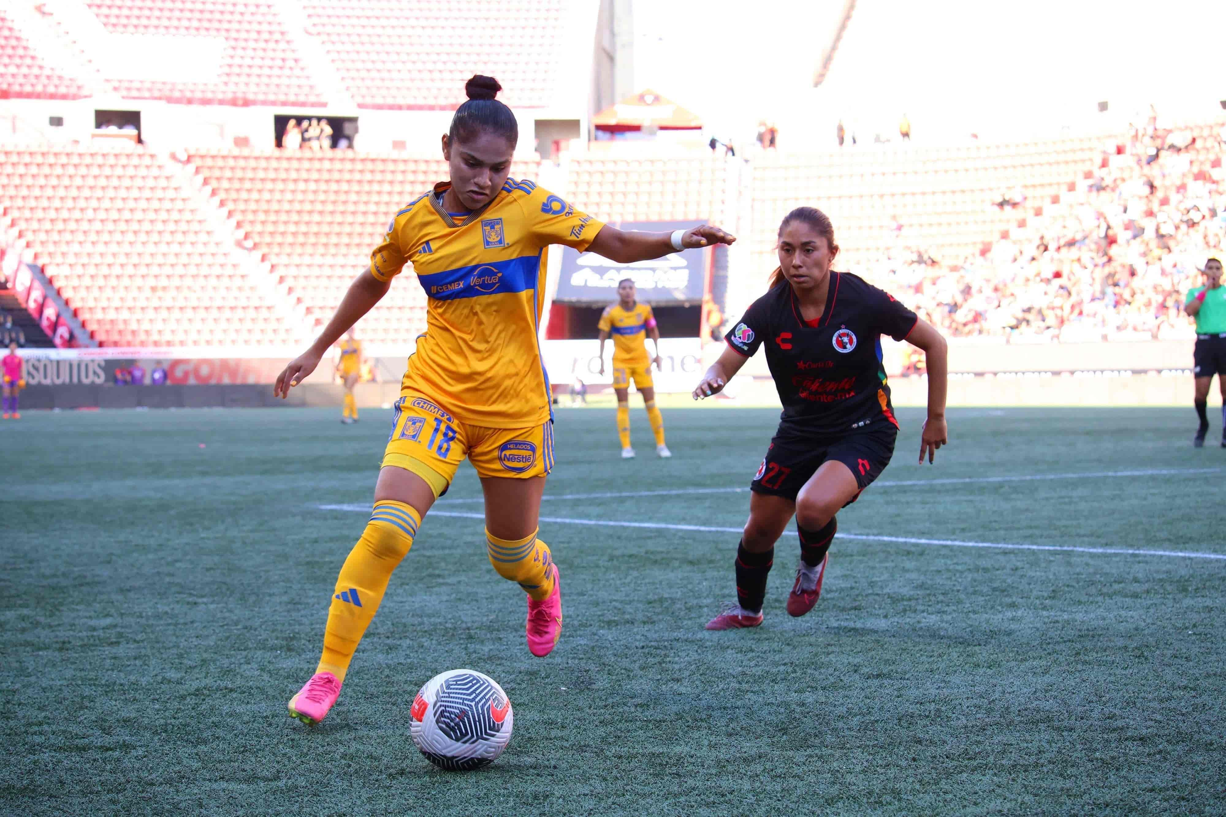 Tigres buscando abrir el marcador.