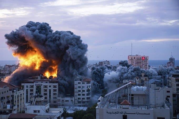 Dice AMLO que hay tres mexicanos desaparecidos en Israel