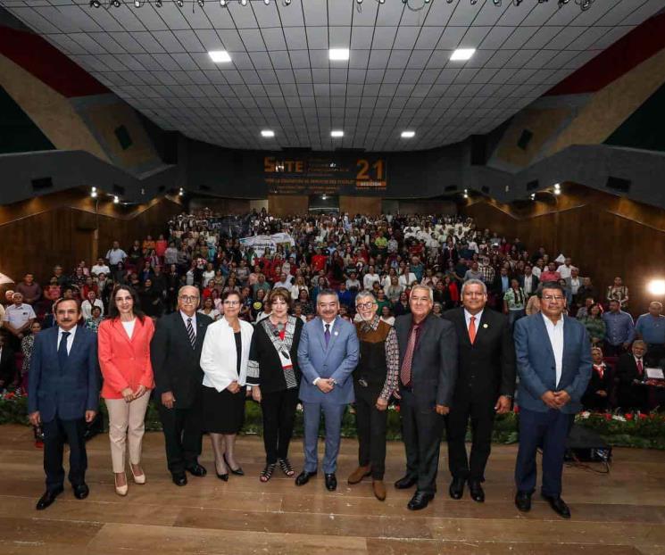 Festeja Sección 21 sus 80 años de existencia como gremio