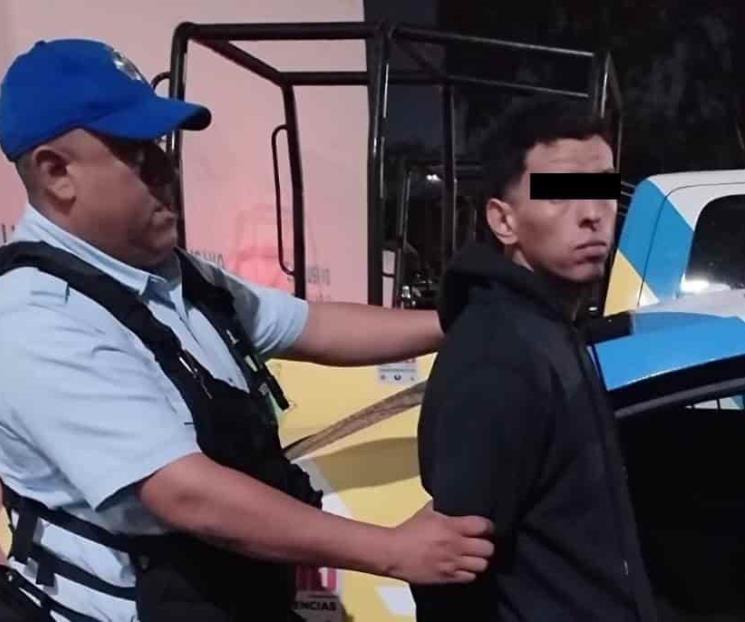 Roban moto y los detienen