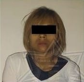 Luego de ser vistos discutiendo en la vía pública, una pareja fue detenida por elementos de Seguridad Pública de Cadereyta, ya que les encontraron algunos envoltorios con droga.