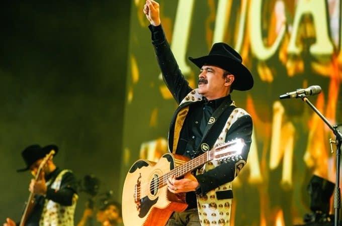 Multan a Los Tucanes de Tijuana por cantar narcocorridos