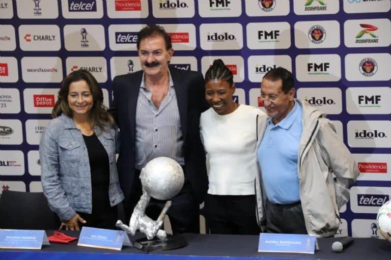 Y La Volpe sigue disculpándose