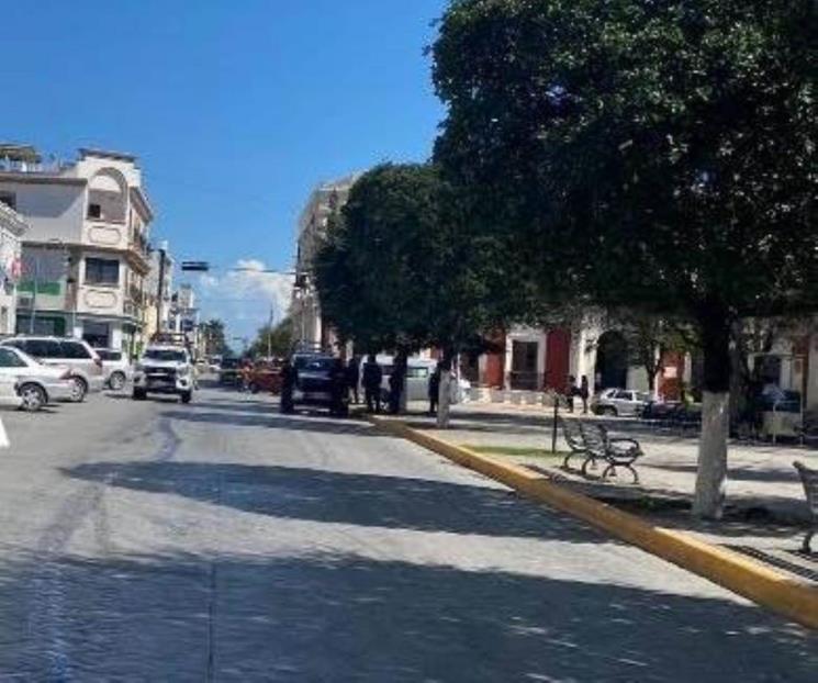 Lo balean frente a la presidencia de Linares